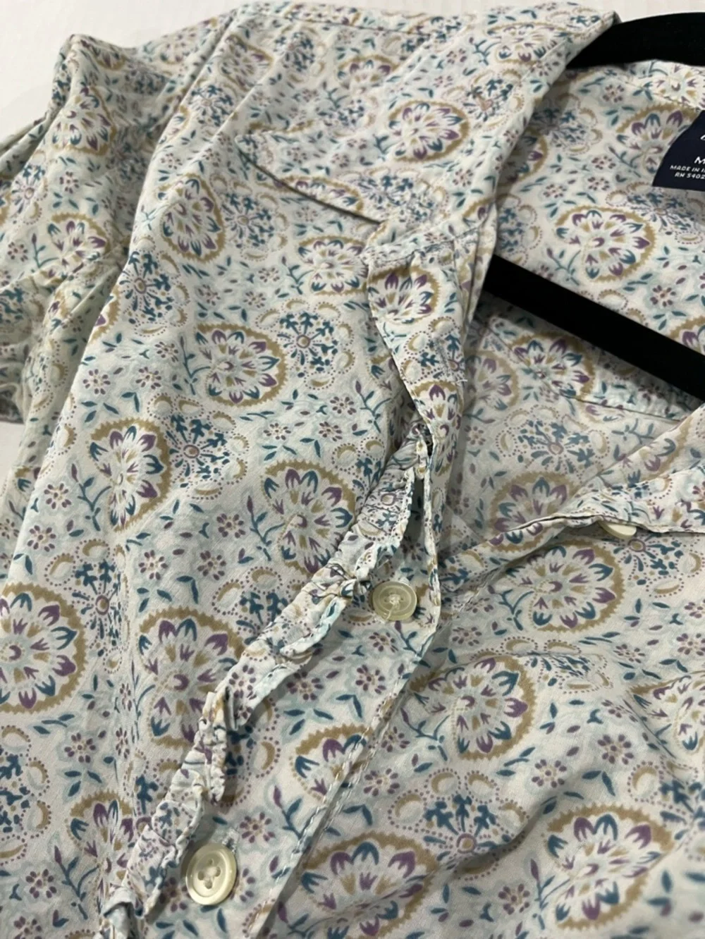 GAP VINTAGE BUTTON TOP - Picture 7 of 16